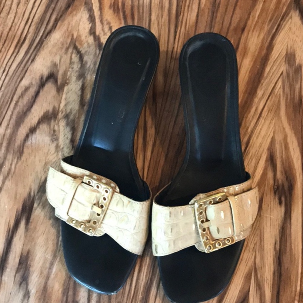 Donald Pliner sandal